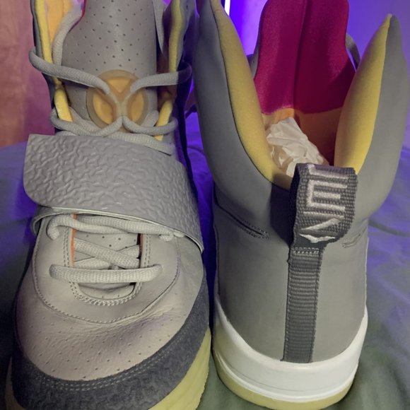 Nike Yeezy zen size 13! - Picture 10 of 11